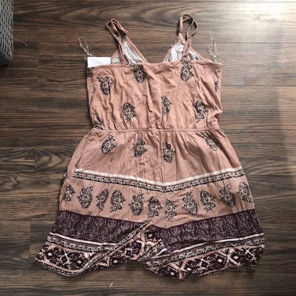 Charlotte Russe Romper - Picture 3 of 5